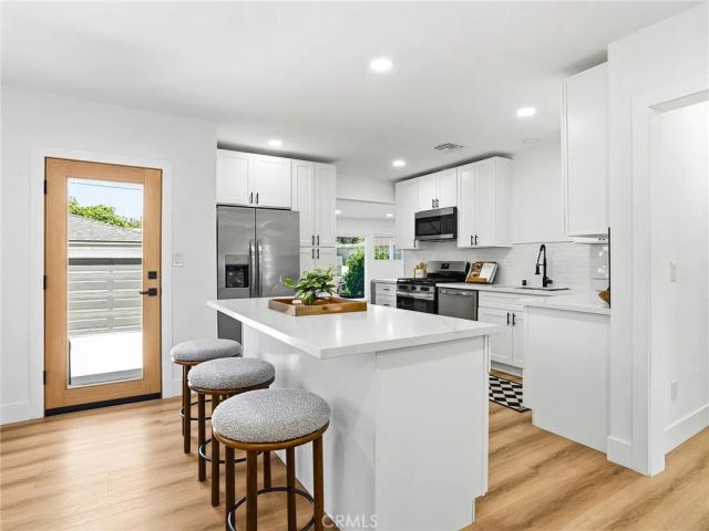 1741 N Rose Street, Burbank, CA 91505
