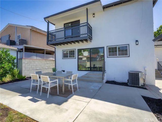 1741 N Rose Street, Burbank, CA 91505