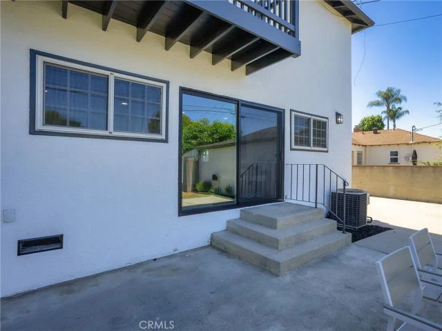 1741 N Rose Street, Burbank, CA 91505