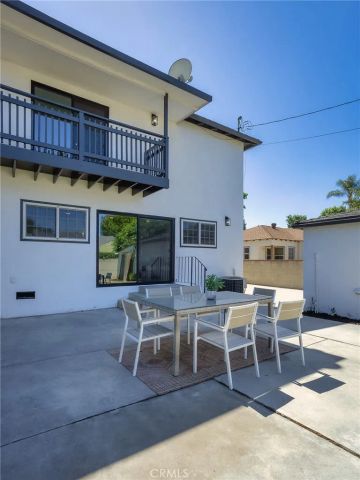 1741 N Rose Street, Burbank, CA 91505
