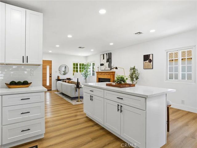 1741 N Rose Street, Burbank, CA 91505