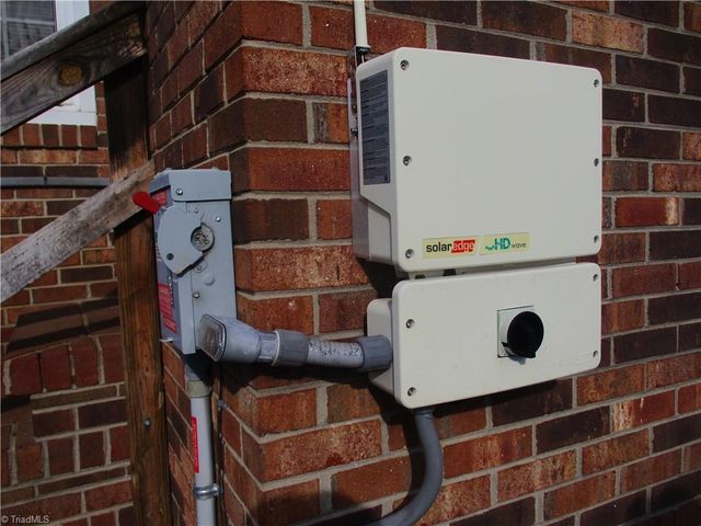 4236 Robertson Drive, Winston-salem, NC 27101