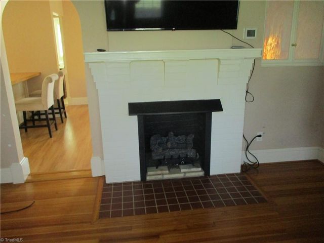 4236 Robertson Drive, Winston-salem, NC 27101