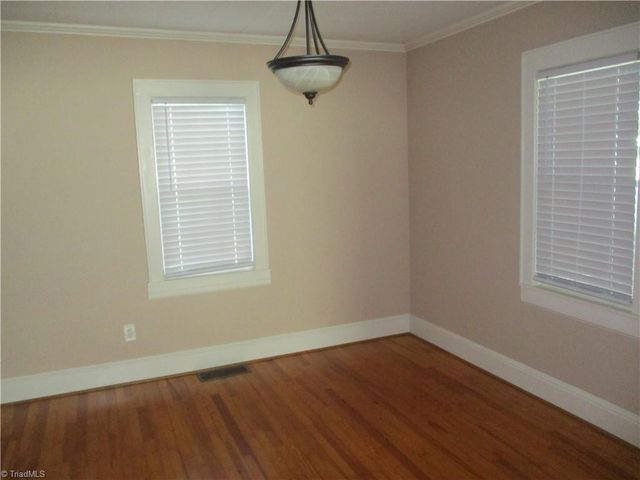 4236 Robertson Drive, Winston-salem, NC 27101