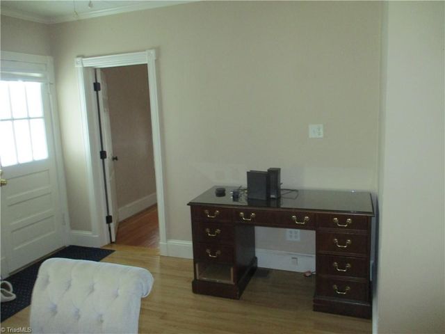 4236 Robertson Drive, Winston-salem, NC 27101