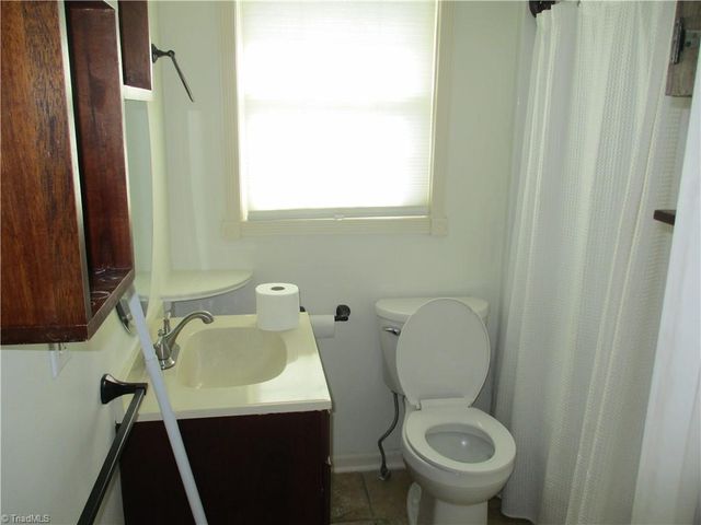 4236 Robertson Drive, Winston-salem, NC 27101