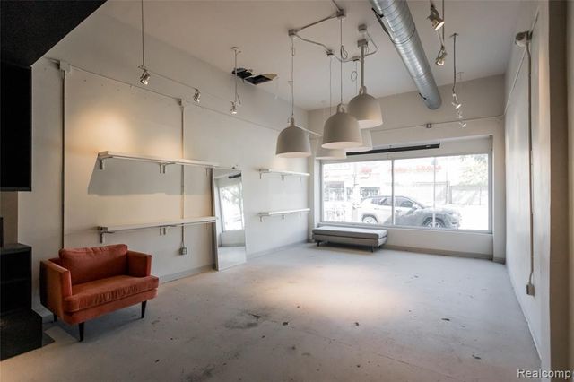 6513 Woodward Avenue, Detroit, MI 48202