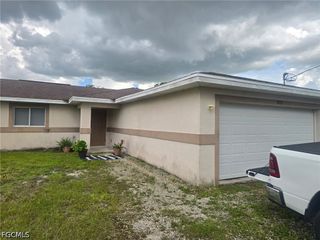 909 Eisenhower BLVD, Lehigh Acres, FL 33974