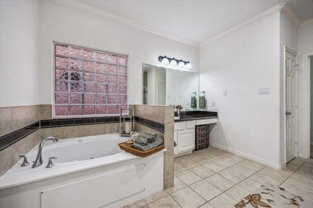 1523 Olive Garden, Houston, TX 77077