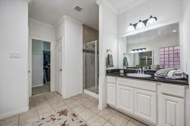 1523 Olive Garden, Houston, TX 77077