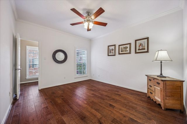 1523 Olive Garden, Houston, TX 77077