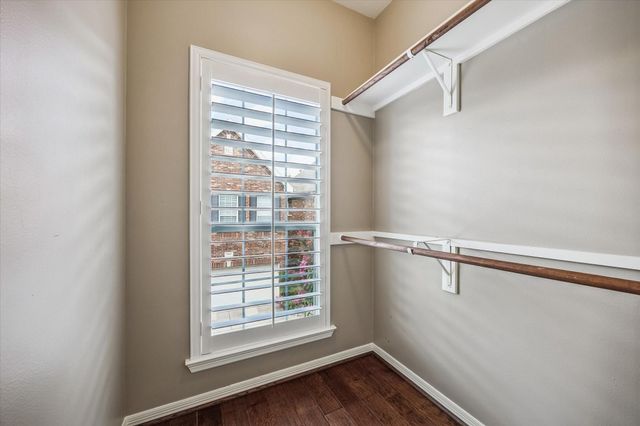 1523 Olive Garden, Houston, TX 77077