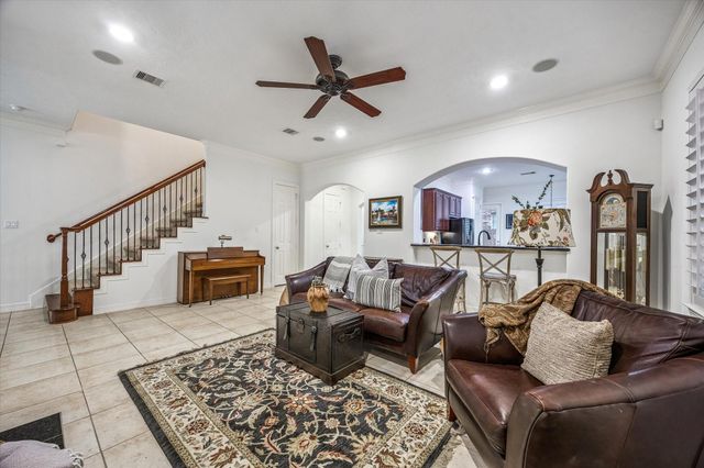 1523 Olive Garden, Houston, TX 77077