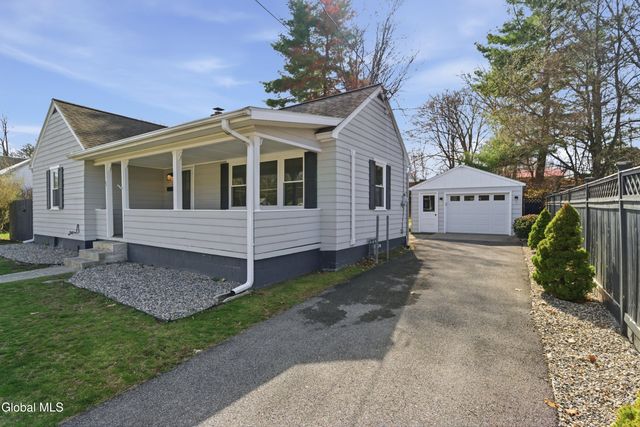 23 Thomas Street, Queensbury, NY 12804