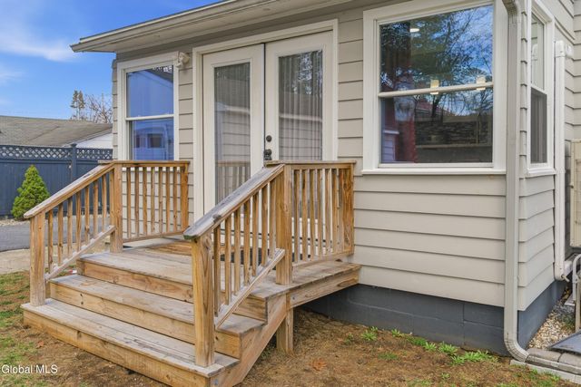 23 Thomas Street, Queensbury, NY 12804