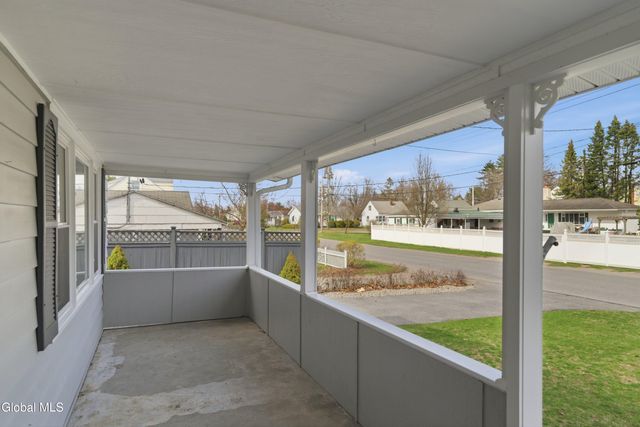 23 Thomas Street, Queensbury, NY 12804