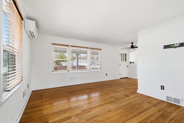 23 Thomas Street, Queensbury, NY 12804