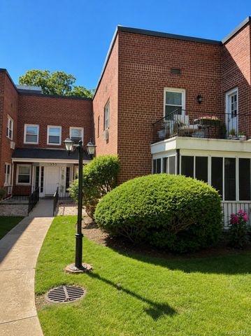 553 CENTRAL Avenue 19B, Cedarhurst, NY 11516