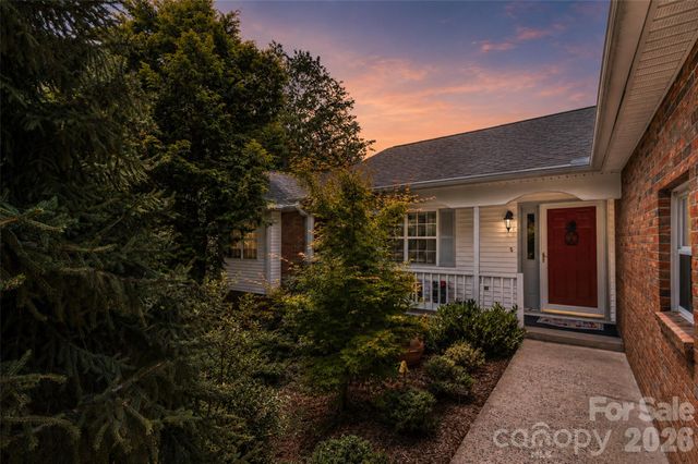 20 Mallard Court, Brevard, NC 28712