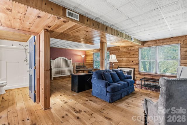 20 Mallard Court, Brevard, NC 28712