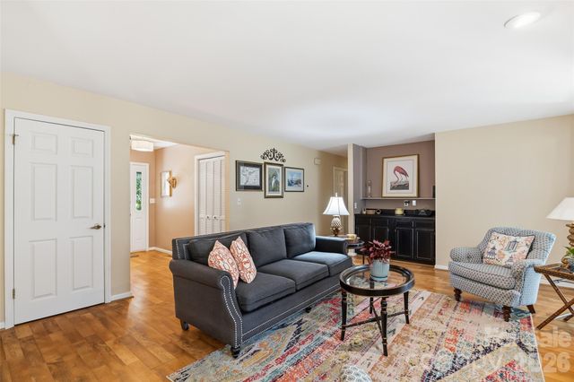 20 Mallard Court, Brevard, NC 28712