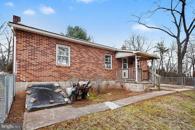 5010 BULL RD, Dover, PA 17315