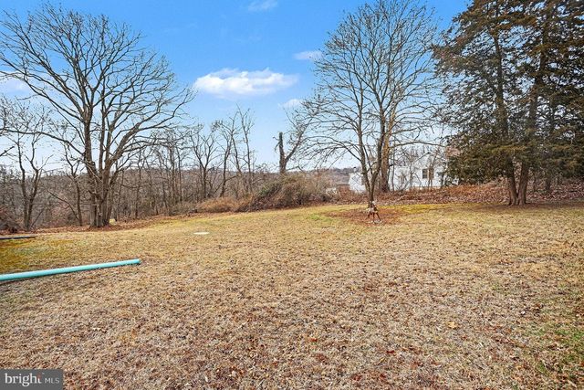 5010 BULL RD, Dover, PA 17315