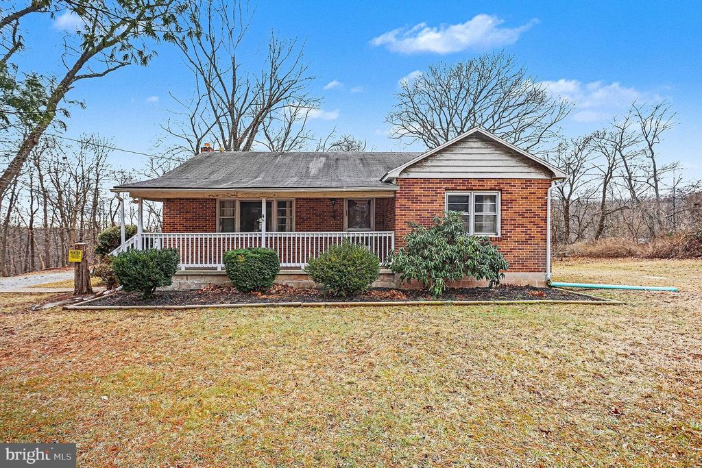 5010 BULL RD, Dover, PA 17315