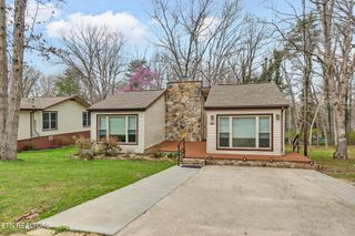 121 Lakeshire Drive, Crossville, TN 38558