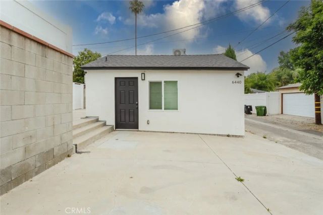 6440 Lindley Avenue, Reseda, CA 91335