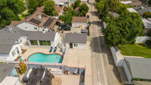 6440 Lindley Avenue, Reseda, CA 91335