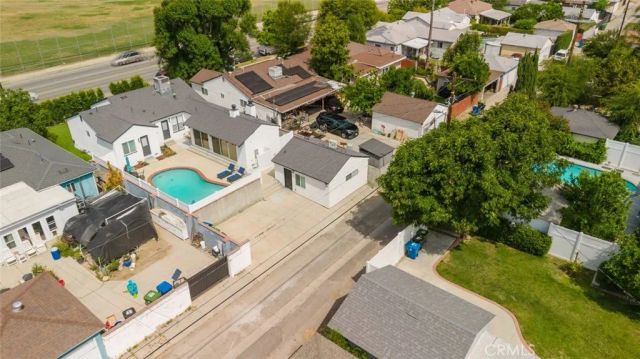 6440 Lindley Avenue, Reseda, CA 91335
