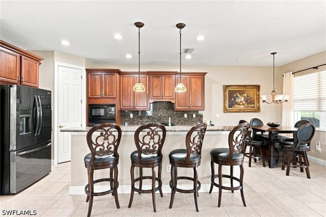 19600 Maddelena CIR, Estero, FL 33967
