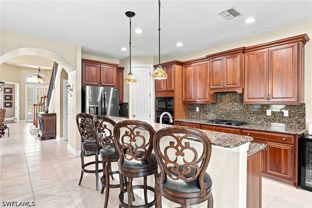 19600 Maddelena CIR, Estero, FL 33967