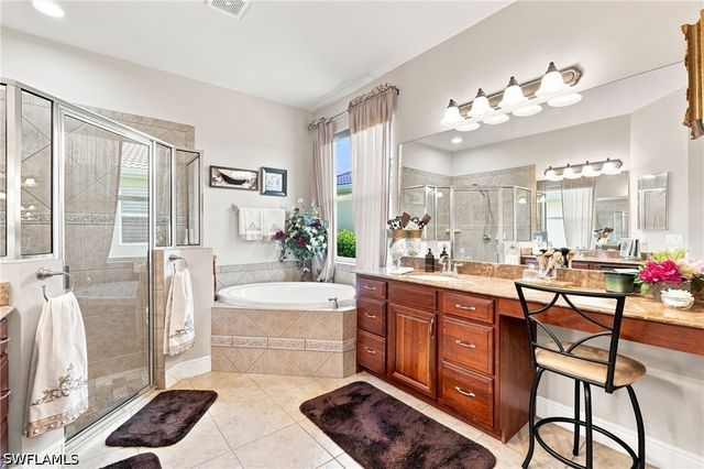 19600 Maddelena CIR, Estero, FL 33967