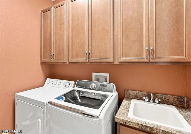19600 Maddelena CIR, Estero, FL 33967
