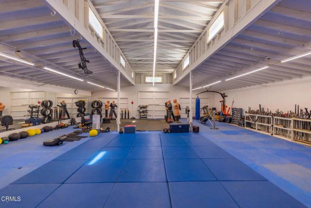 10484 Creek Road, Oak View, CA 93022