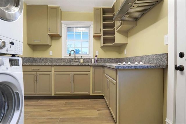 1083 Grace Drive, Forest Park, GA 30297