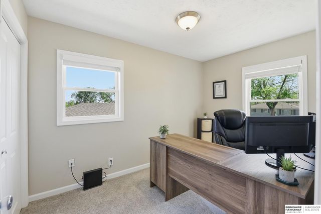 9332 Redman Circle, Omaha, NE 68134