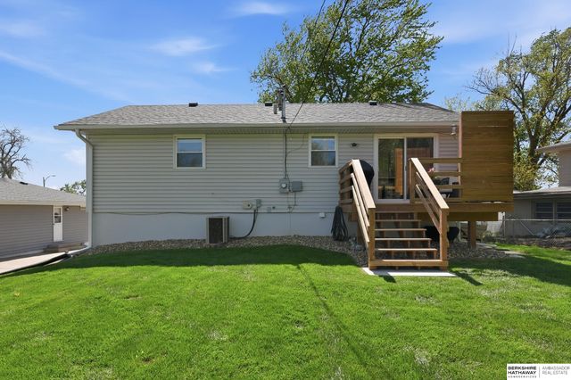 9332 Redman Circle, Omaha, NE 68134