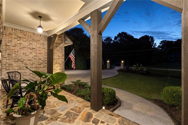 160 Chaffin Road, Roswell, GA 30075