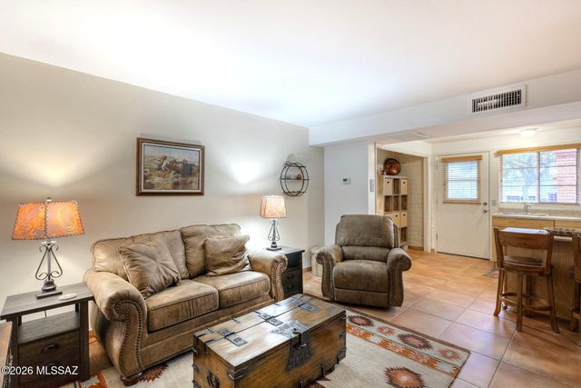 263 S Paseo Madera Unit C, Green Valley, AZ 85614
