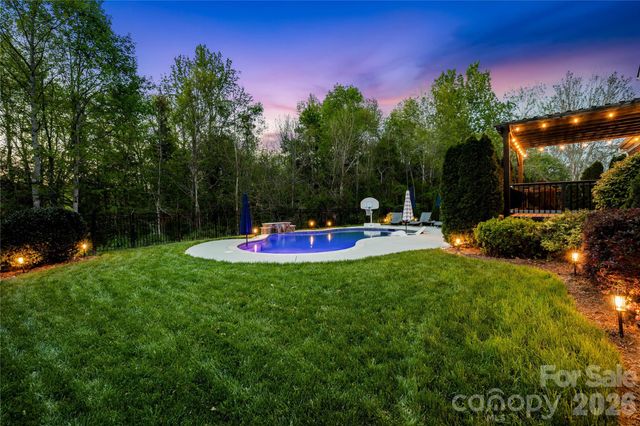 8416 Fairgreen Avenue, Waxhaw, NC 28173