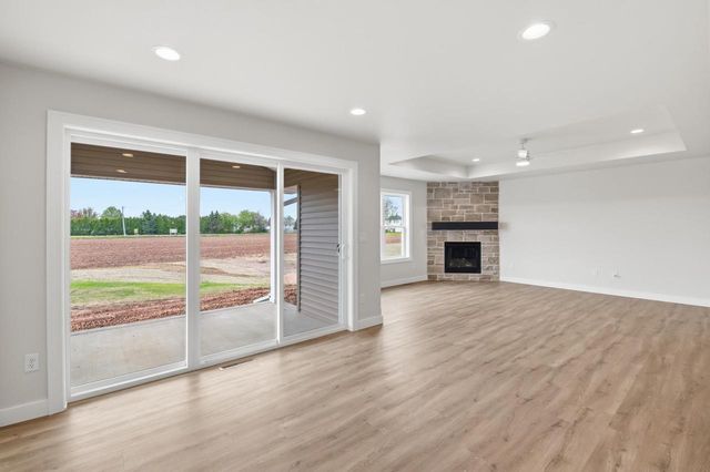 2806 STELOR DRIVE, Green Bay, WI 54311