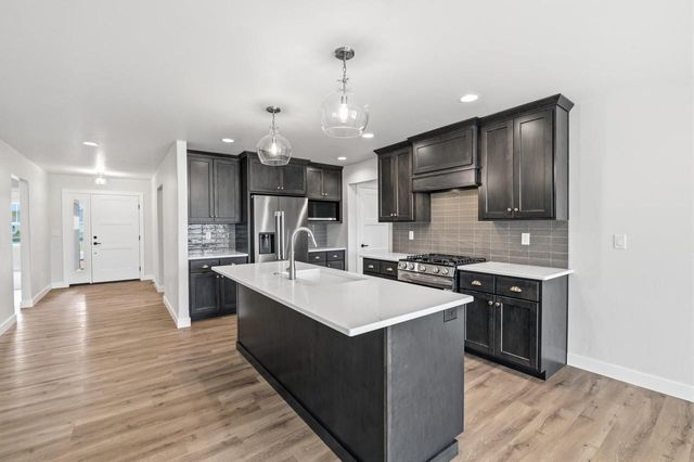 2806 STELOR DRIVE, Green Bay, WI 54311