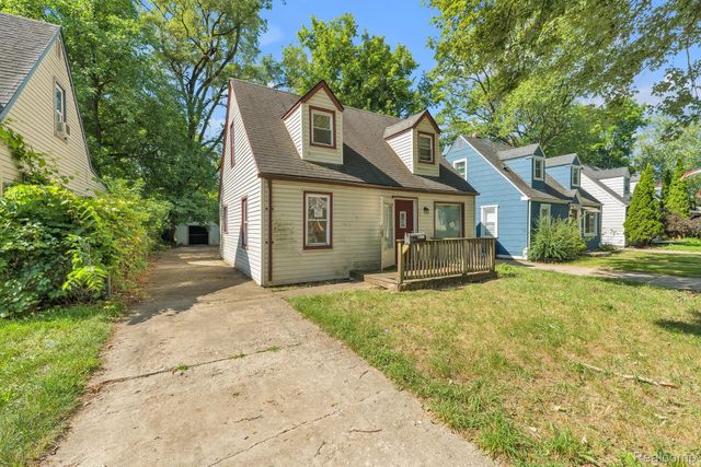 26005 Currier Street, Dearborn Heights, MI 48125