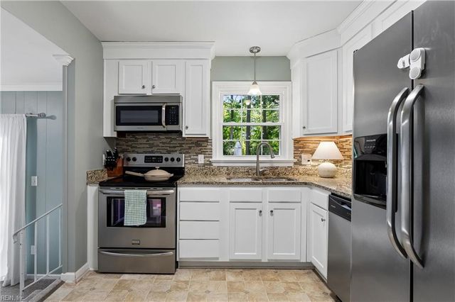 59 Huxley PL, Newport News, VA 23606