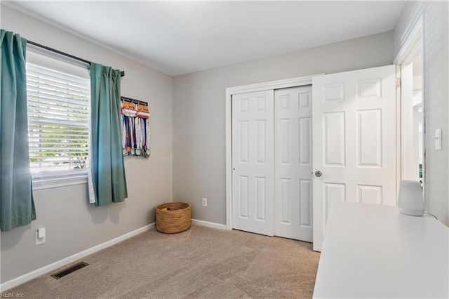 59 Huxley PL, Newport News, VA 23606
