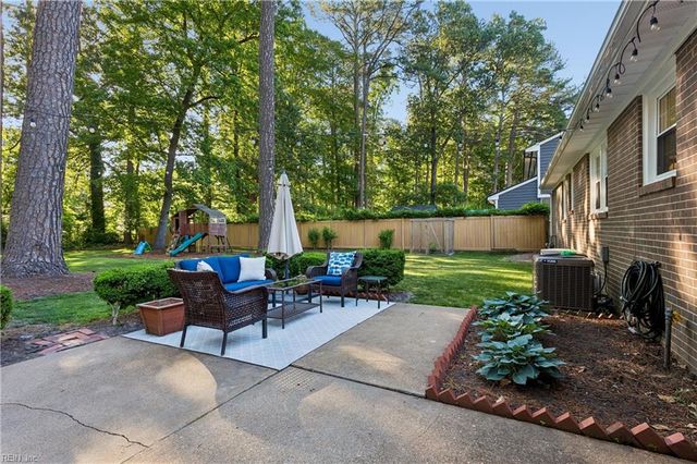 59 Huxley PL, Newport News, VA 23606