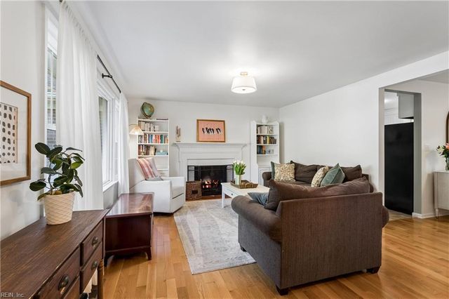 59 Huxley PL, Newport News, VA 23606